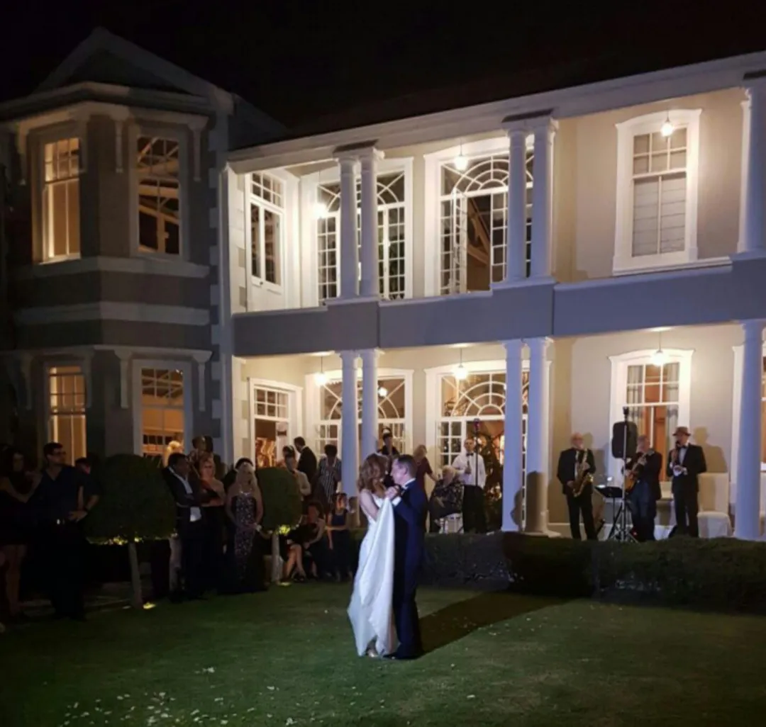 Evening wedding dance on the lawn at Banksia Boutique