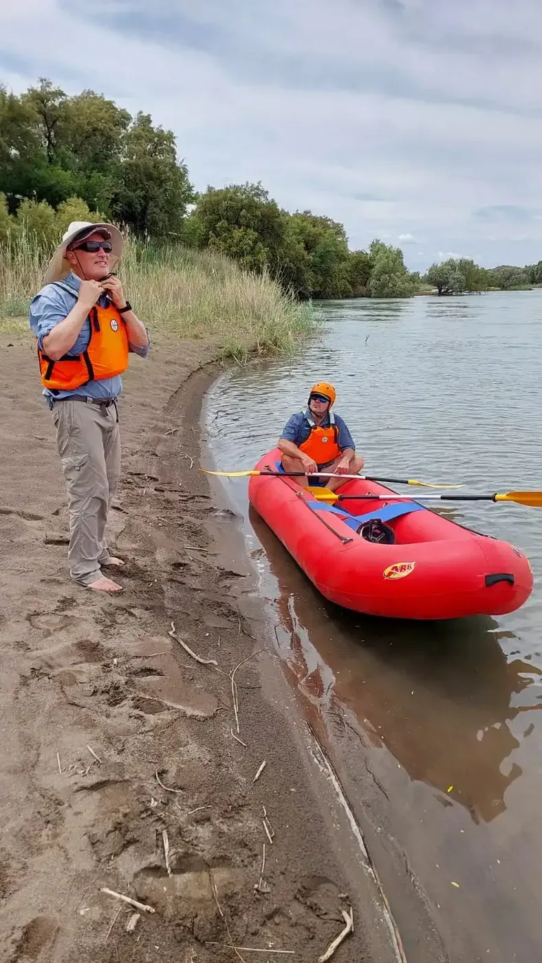Guests preparing to canoe on the Orange River
