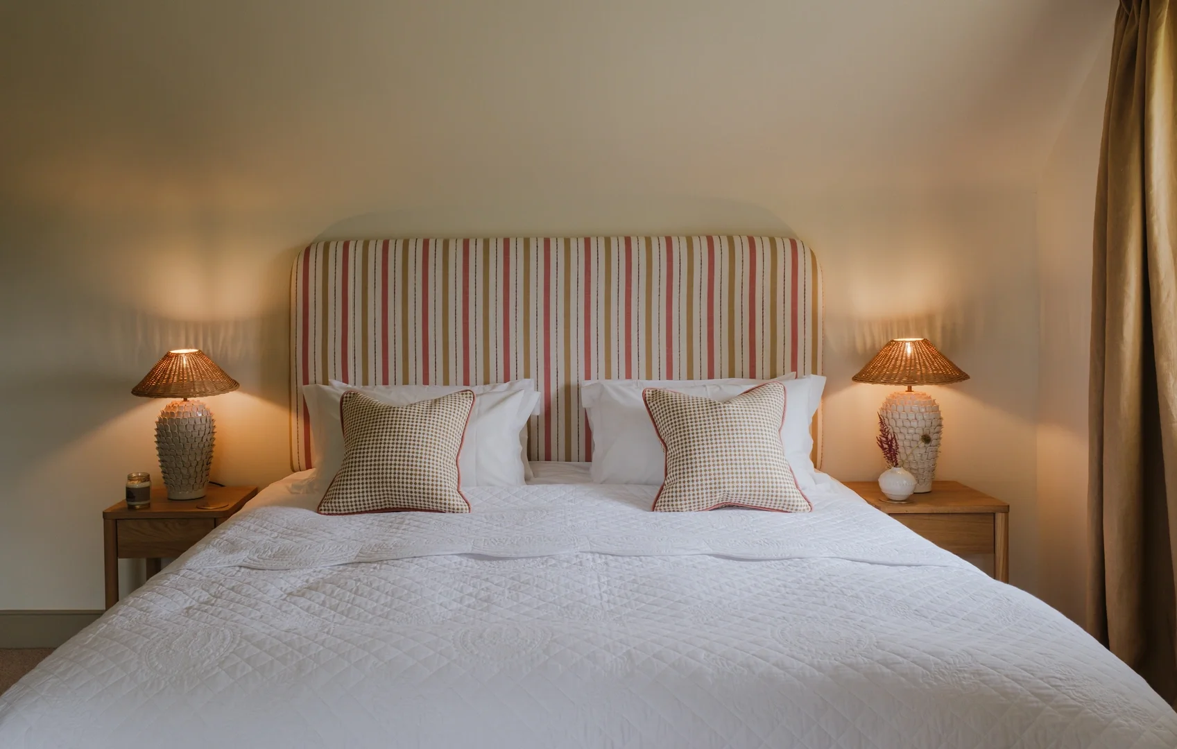 A bedroom at Links Farmhouse