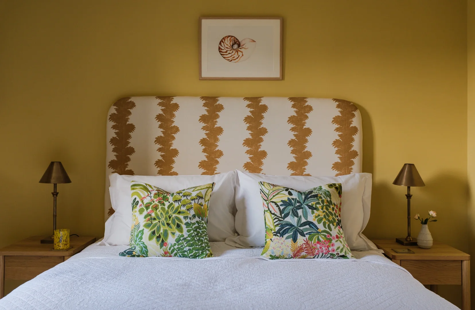 A bedroom at Links Farmhouse