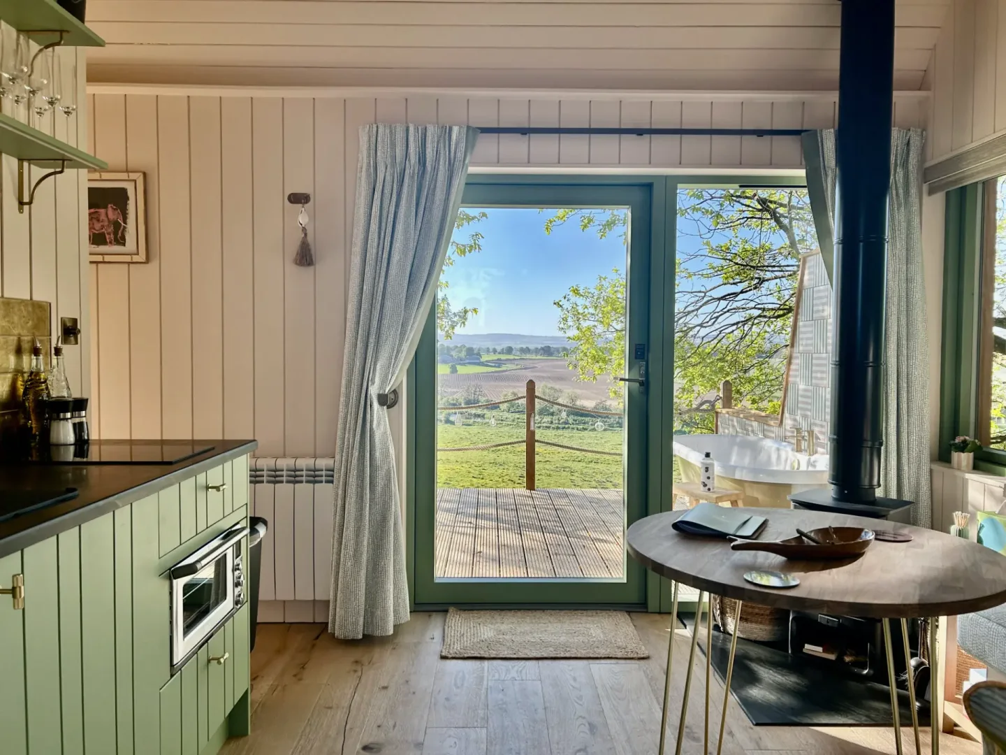 Fairlight's kitchen and dining space overlooking the deck