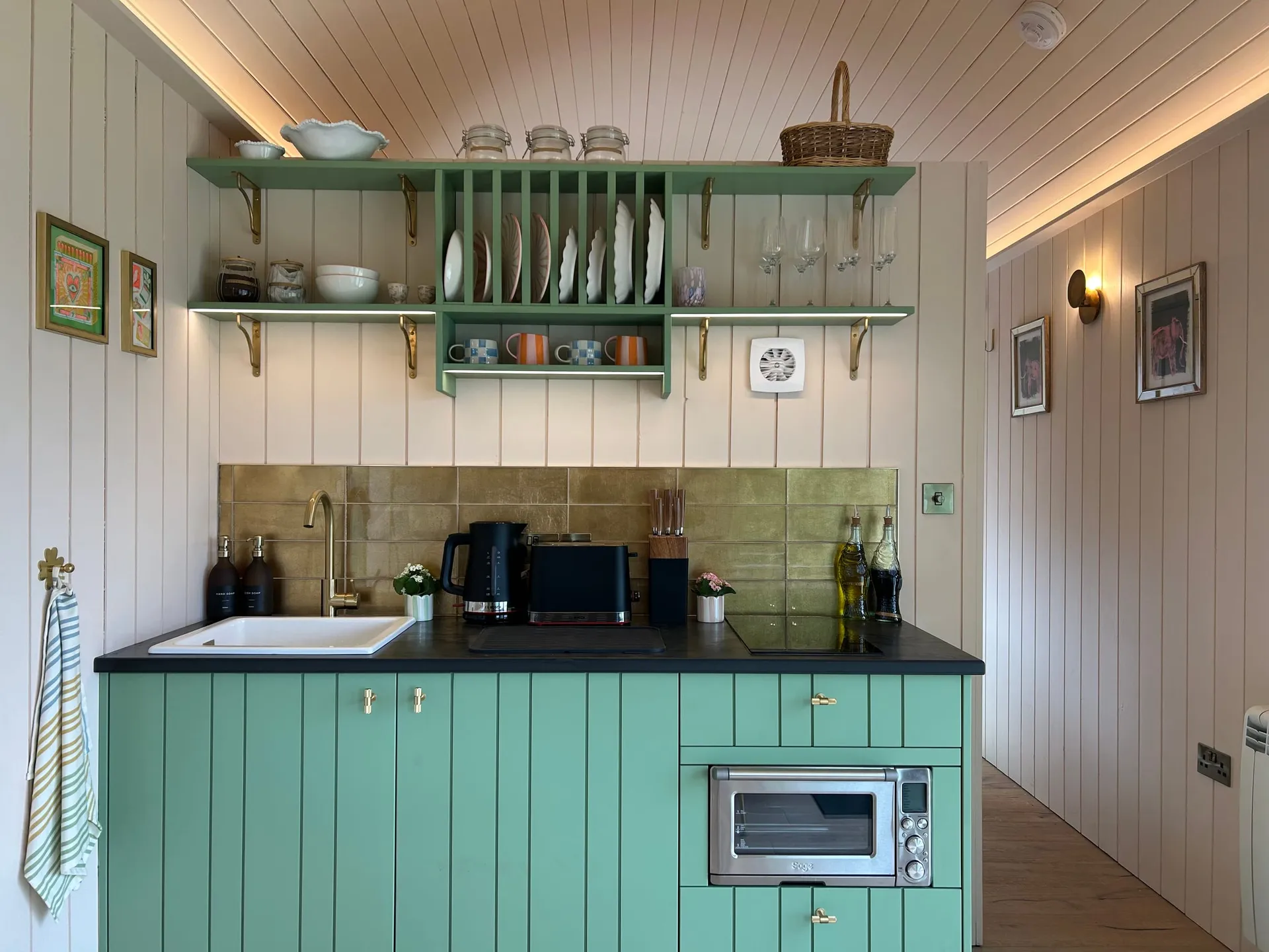Fairlight's green kitchen