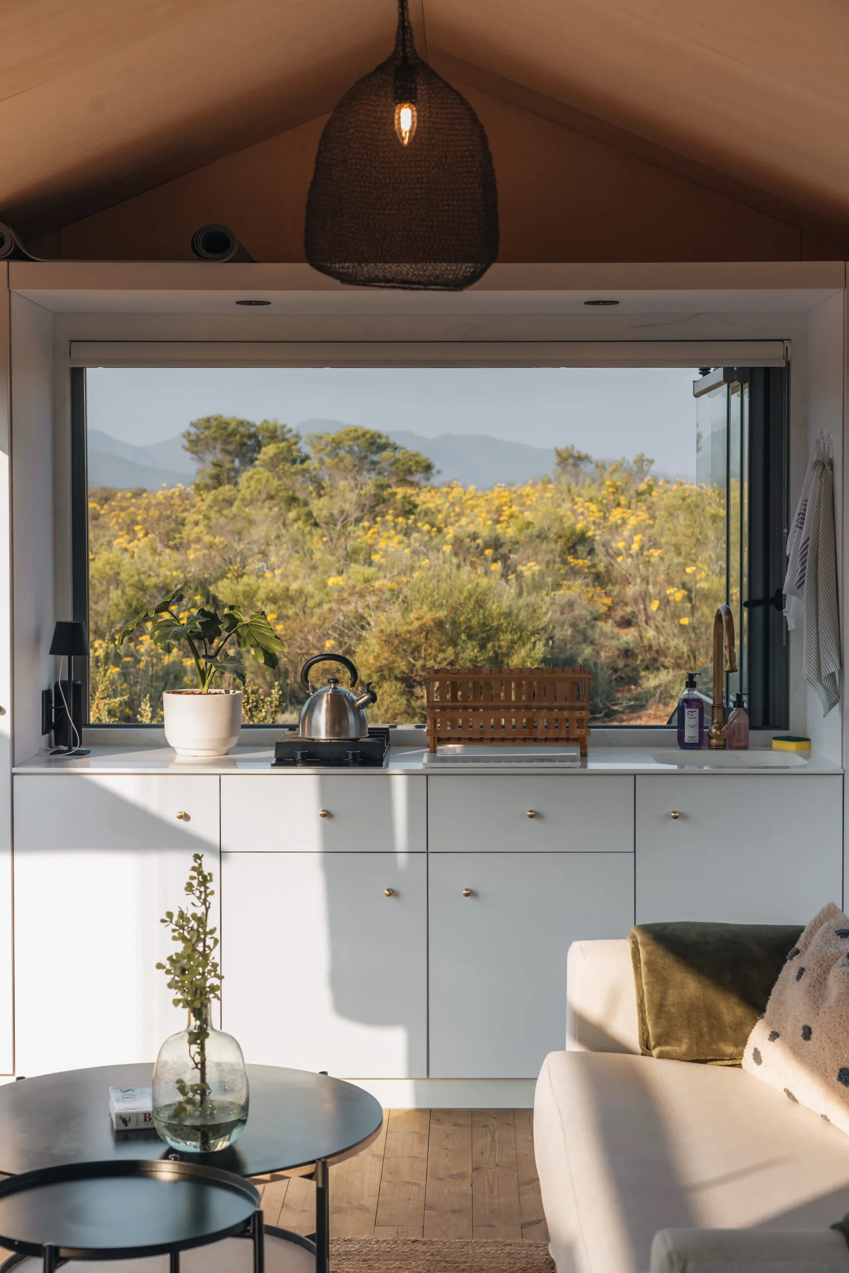 Luna Cabin details 4