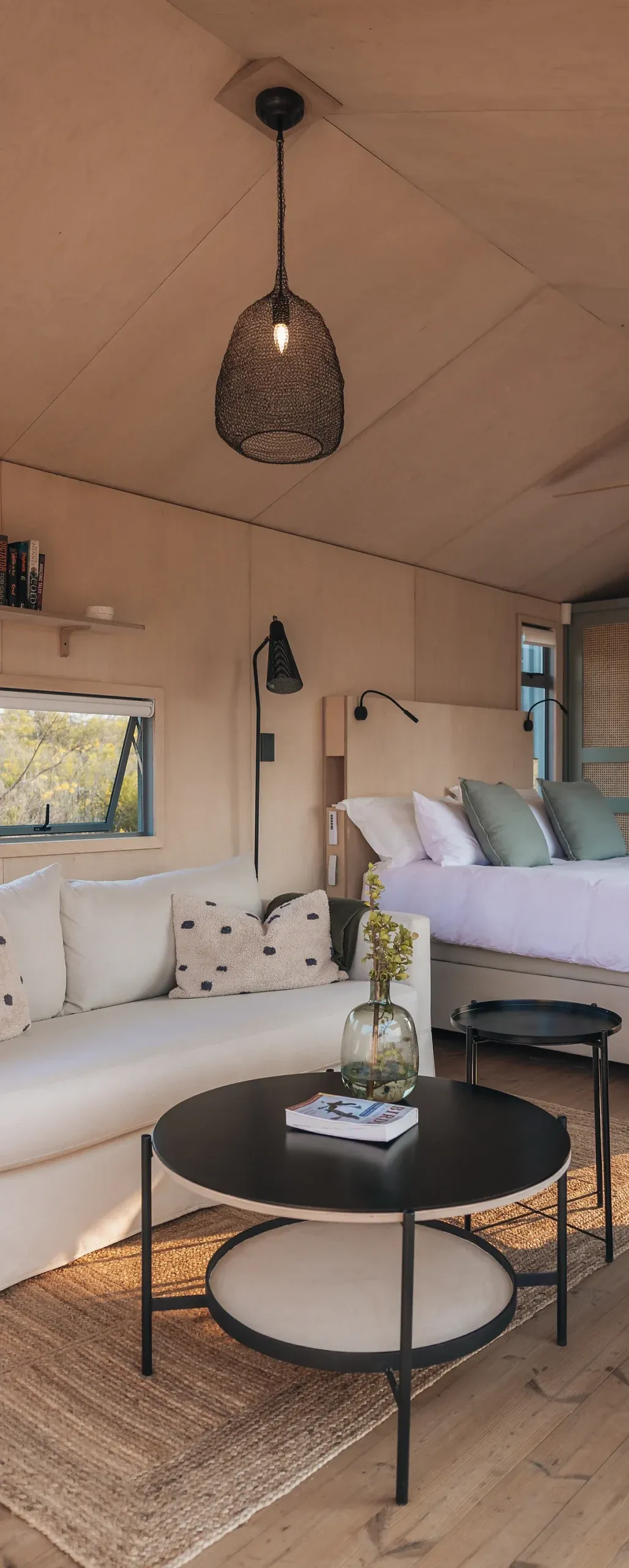 Luna Cabin details 2