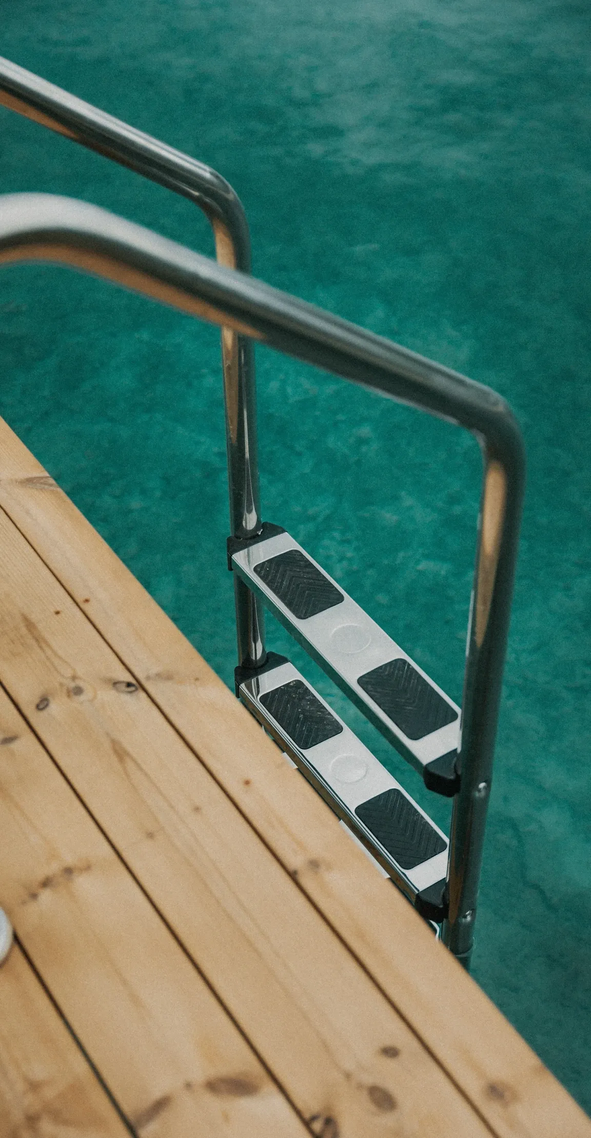 Ceci Cabin details 3