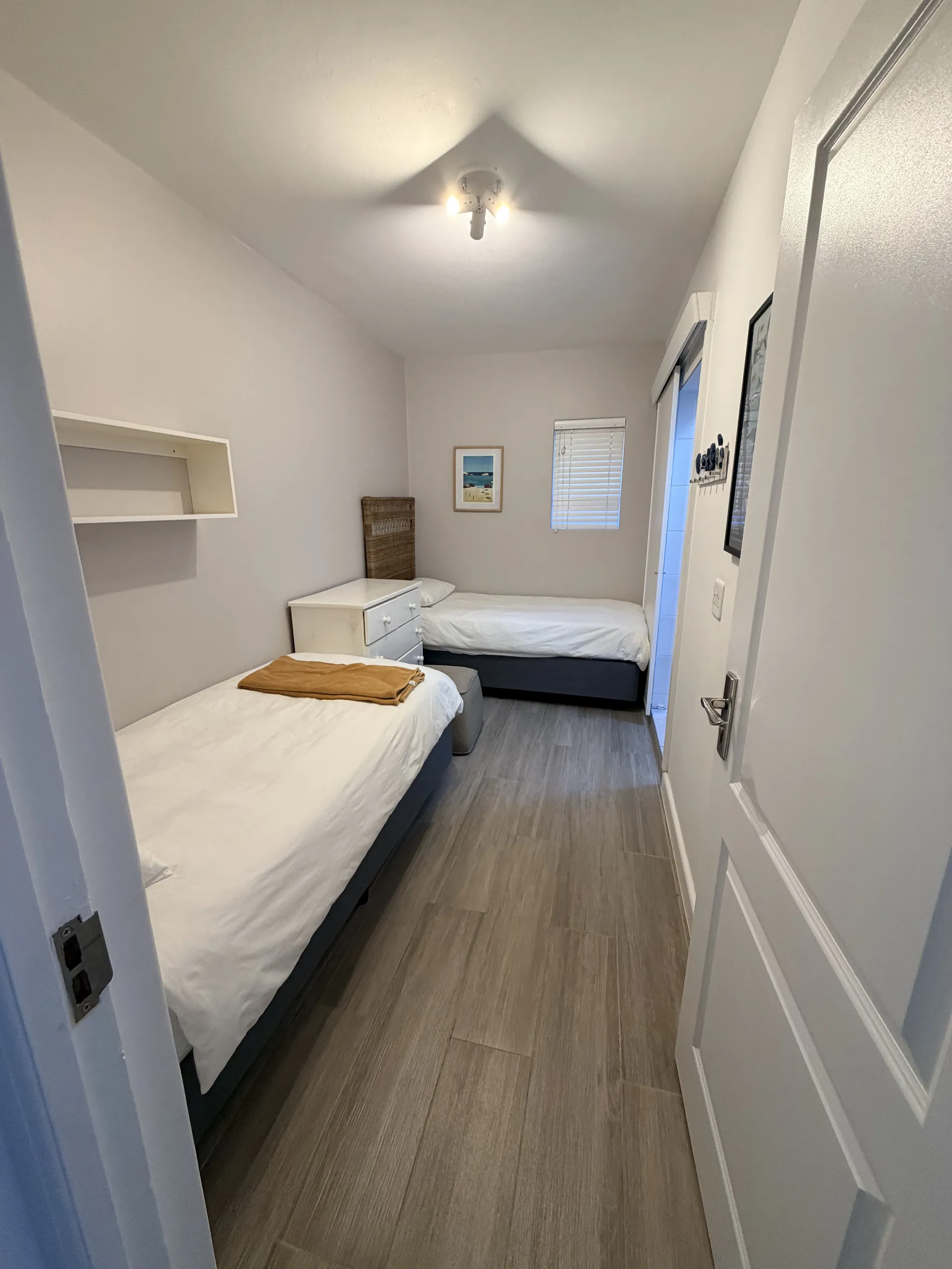 Twin bedroom with two single beds