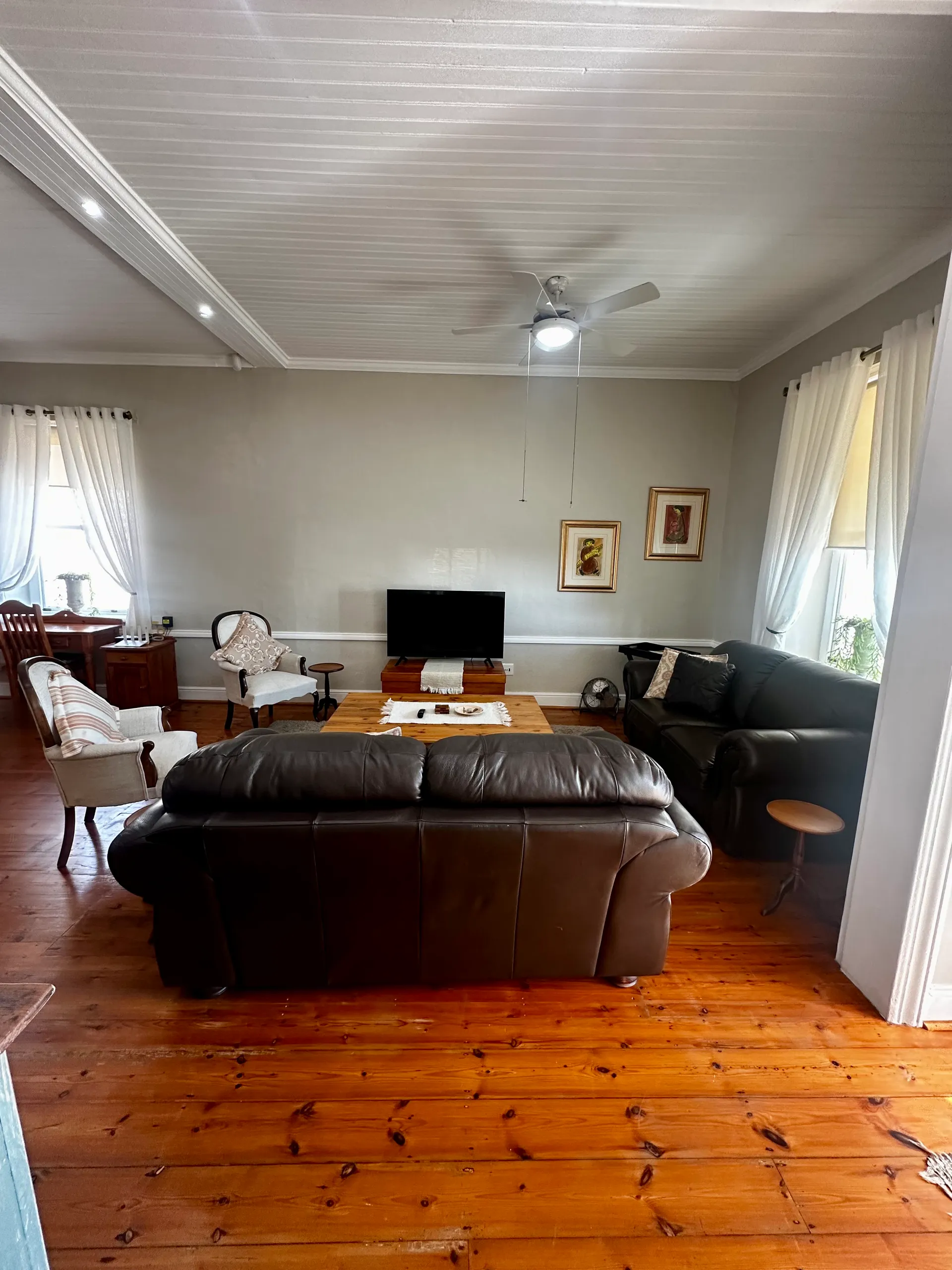 Corner Cottage photograph 5