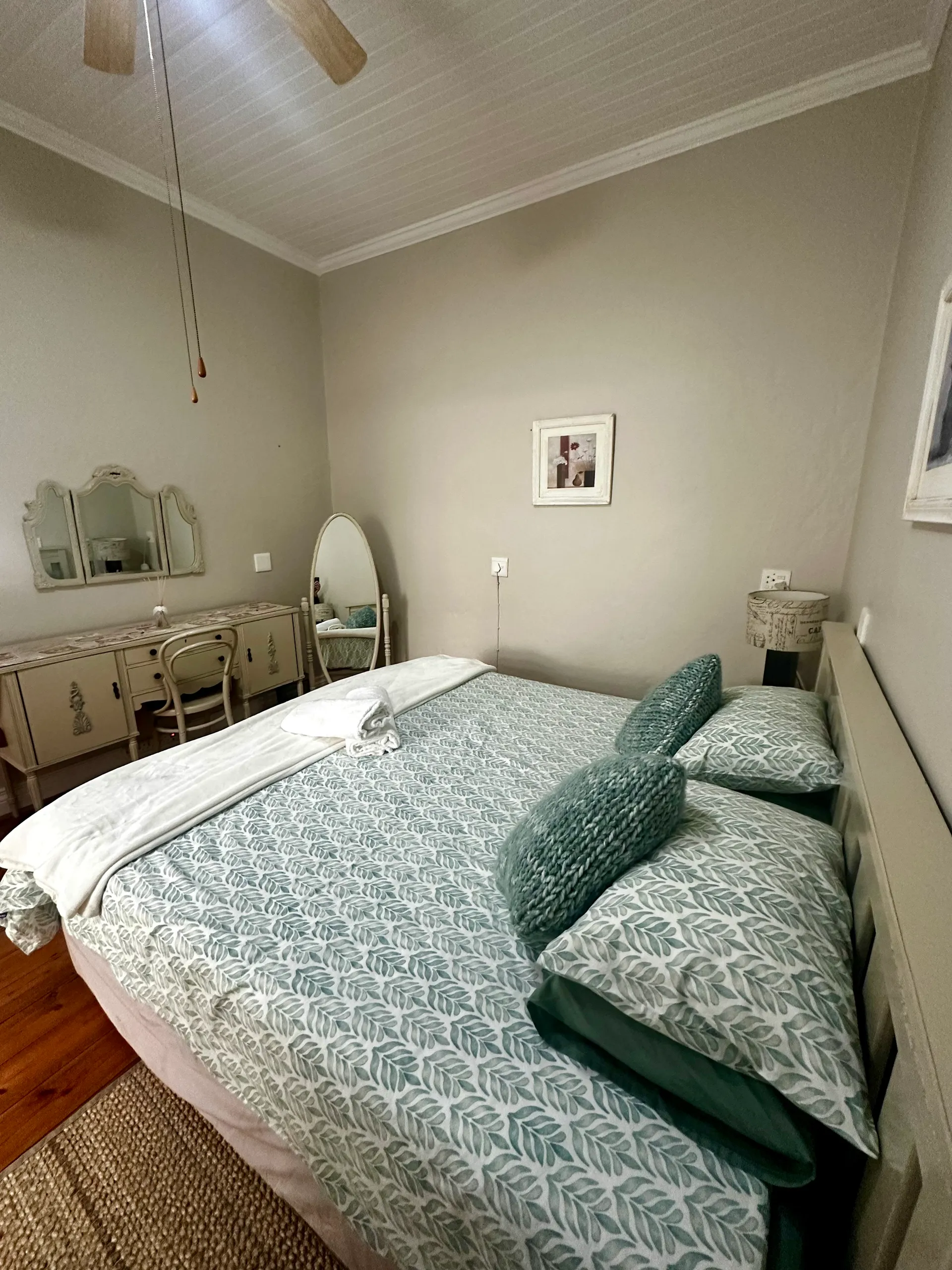 Corner Cottage photograph 13