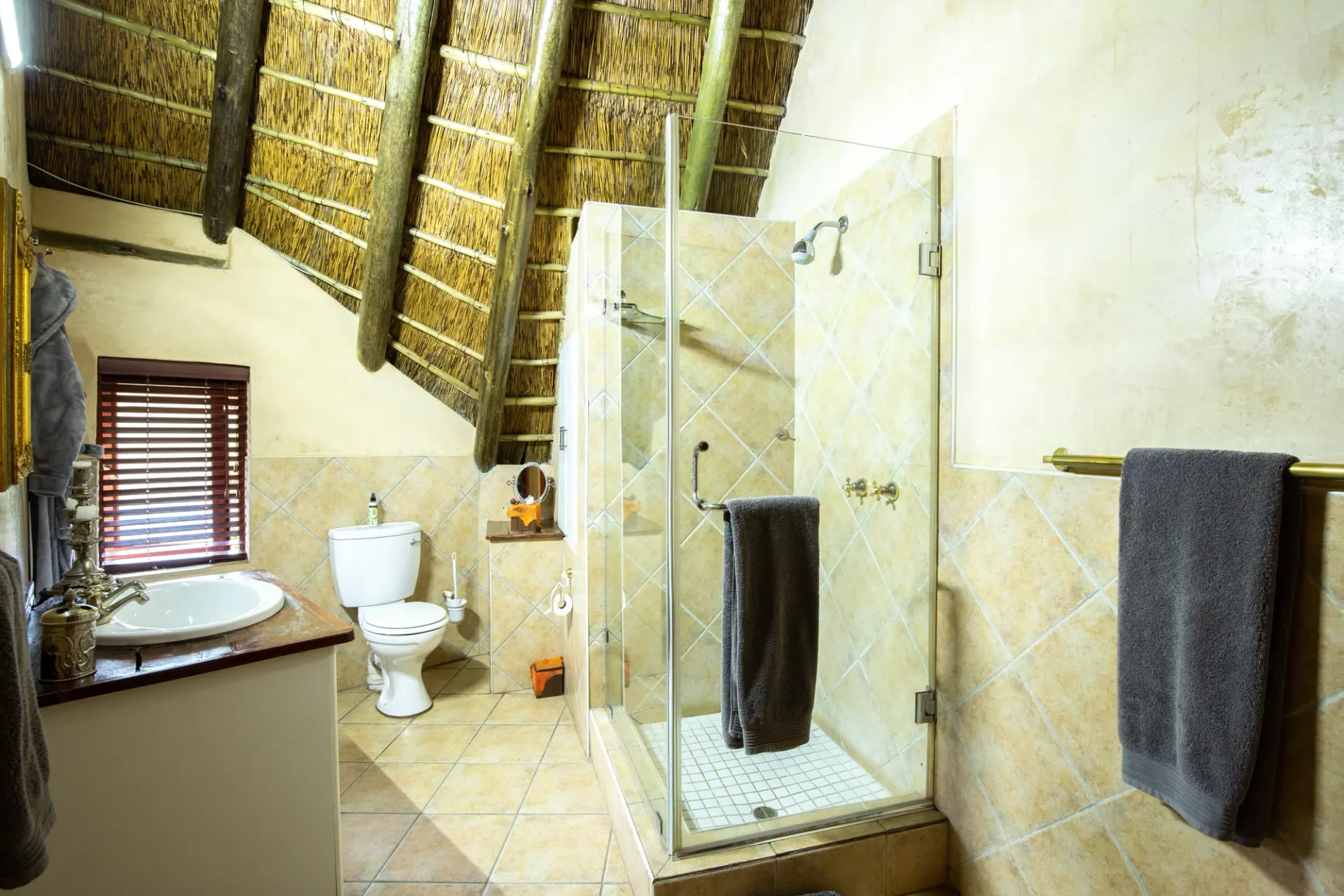 Rainbow en-suite bathroom