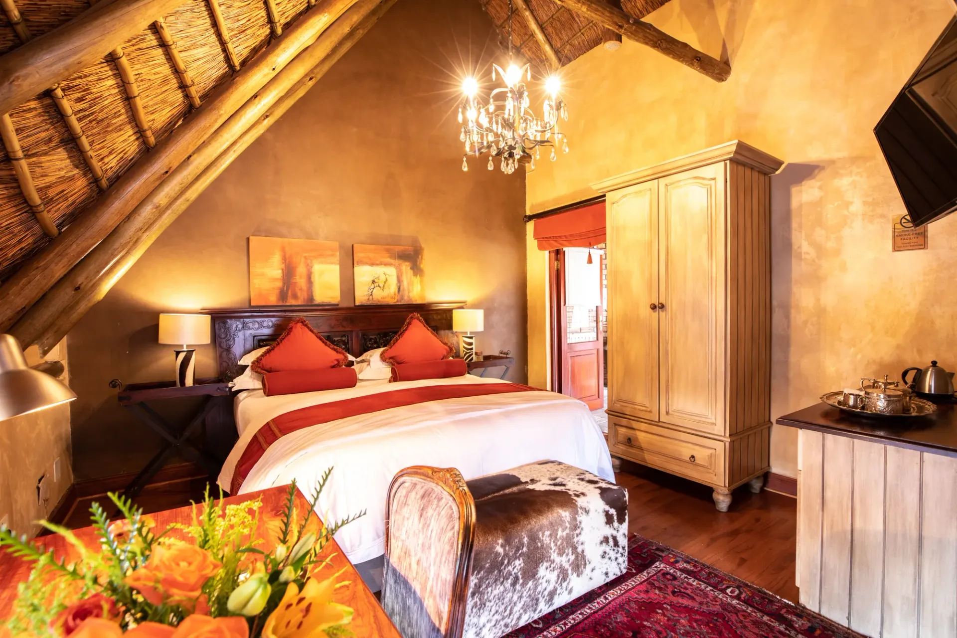 Sunrise bedroom at Wings & Water Guest Villas
